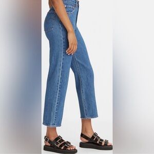 Levi’s Premium Ribcage Straight Ankle Jeans Size 25 Medium Wash